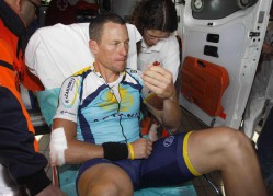 Lance Armstrong - Ucesce na Giro-u i Tour-u visi o koncu