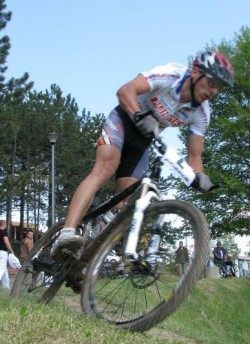 Bojan Đurđić odbranio šampionsku titulu u planinskom biciklizmu