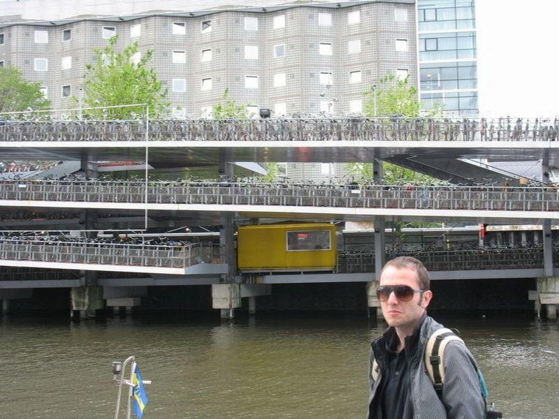 Parking za bajseve u Amsterdau