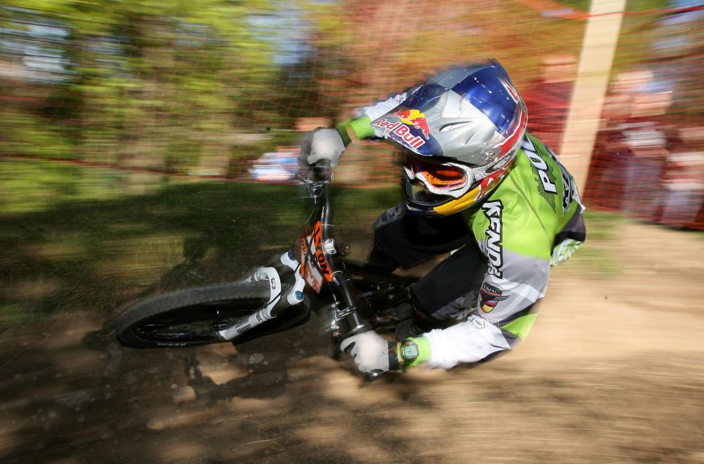 DH 1
