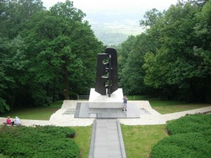 Spomenik - 1