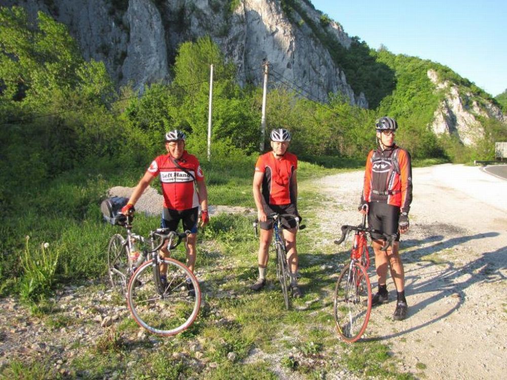 Spasa, Jone i Pedja
