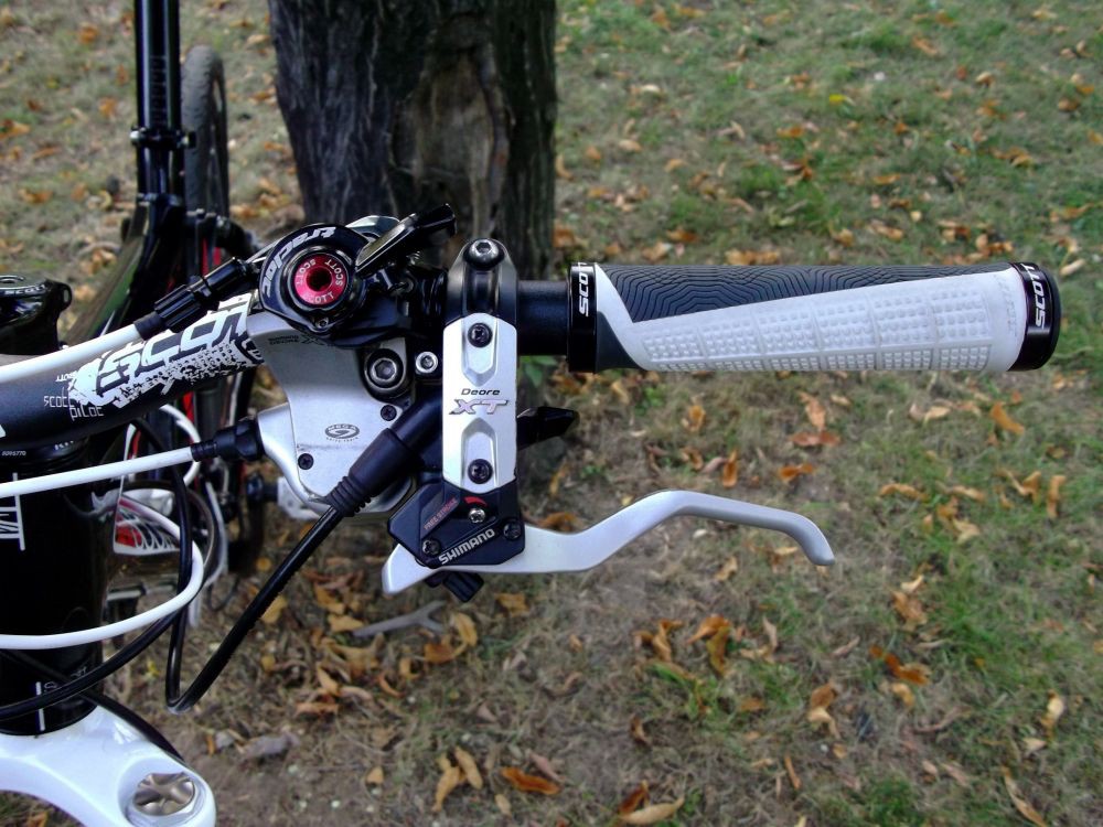 XT 775 - 2