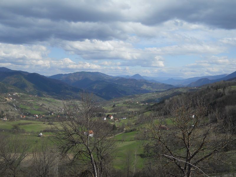 Pogled na jug sa prevoja Bijelo Brdo