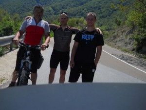 Rale sa nama, mali svet-)