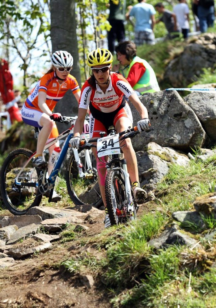 jovana kroz kamenje
