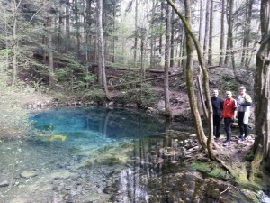 Vlada, Miša i Pera pored jezerceta